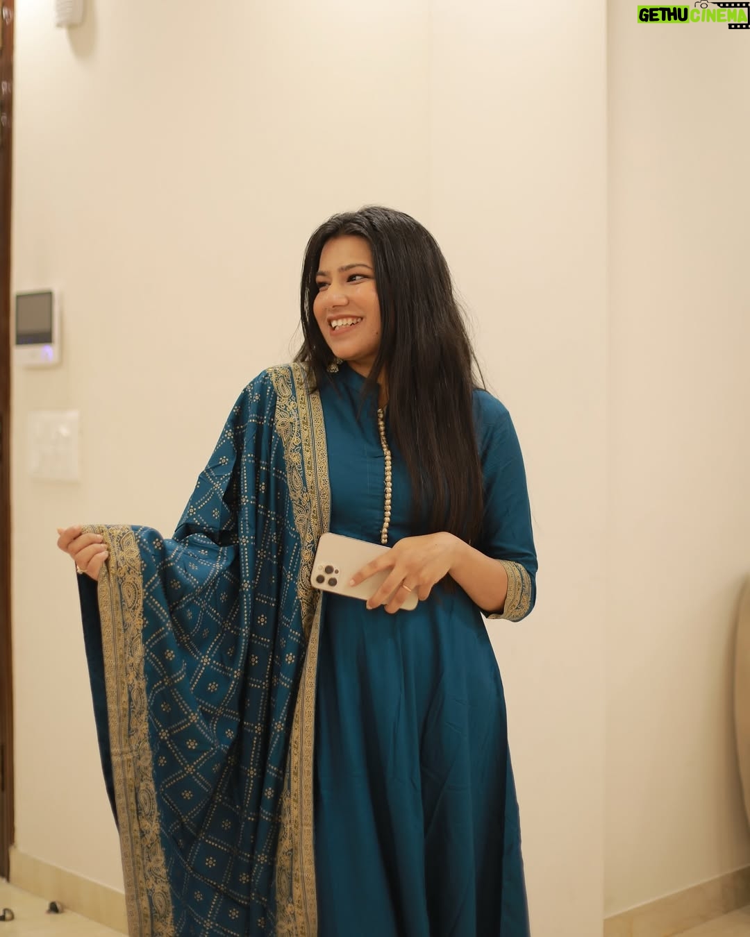 Priya Goyal - 3K Likes - On my way to get my dupatta stuck in his watch🙈❤️ @_priyagoyall 
.
.
.
.
.
.
.
#instagood #instagram #instalove #instalike #instadaily #fashion #fashionblogger #fashionista #lifestyle #cute #trending #ootd #explore #explorepage #traditional #festive #picoftheday