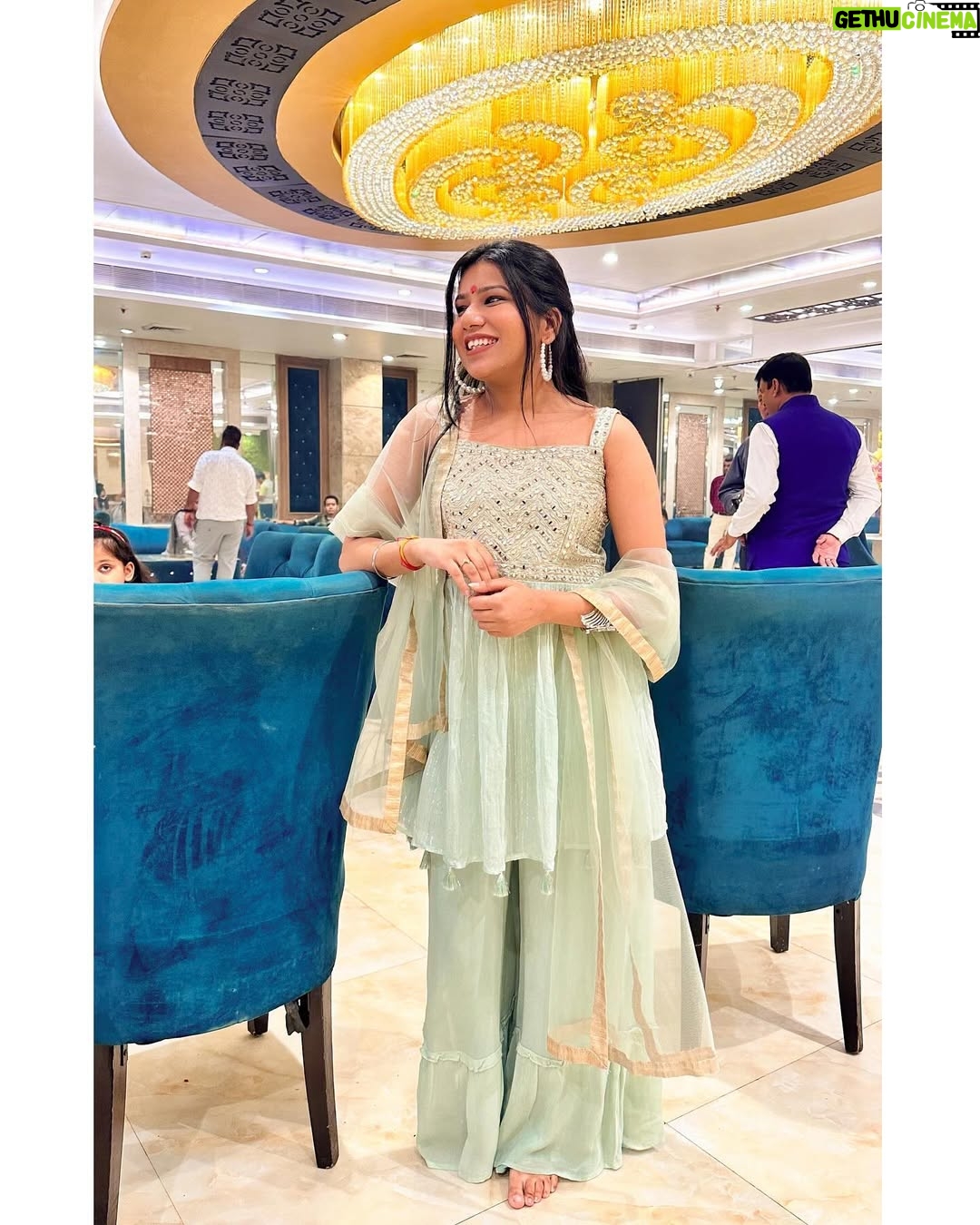 Priya Goyal - 4K Likes - Royal Vibes Only✨ 
.
.
.
.
.
#fashion #fashionblogger #fashionista #fashionnova #explore #explorepage #instagood #instagram #instalike #instadaily #love #ethnic #traditional #cute #smile #beautiful #ootd #picoftheday