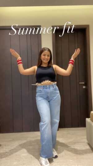 Priya Kapoor Arora Instagram - Summer fits ♥️
1- @zara
2- @hm
3- @zara