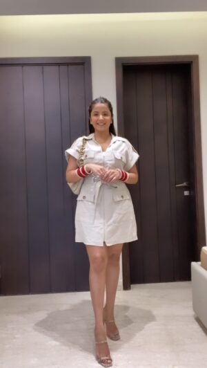 Priya Kapoor Arora Instagram - DAY 2/5Summerdresses Series
Dress - @zara
#summerstyle #summerdresses #bags #heels