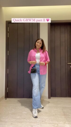 Priya Kapoor Arora Instagram - Quick GRWM part 2
Top - @bonkers.corner
Shirt - @hm
Jeans - @zara
Shoes - @hm
Bag - @nykaafashion
#sunmerstyles #shirt #top #jeans #trendinggrwm #grwm