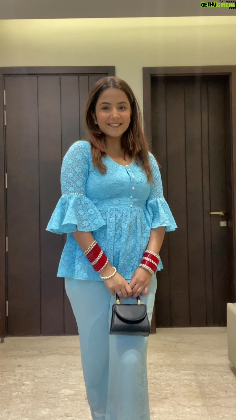 Priya Kapoor Arora - 3.4K Likes - Day 4/7 Summersuits series 

Suit - @sakshihans1 

#ootdfashion #ootd #summersuits #suits