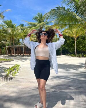 Priya Kapoor Arora Instagram - Feeling the sunshine ☀️