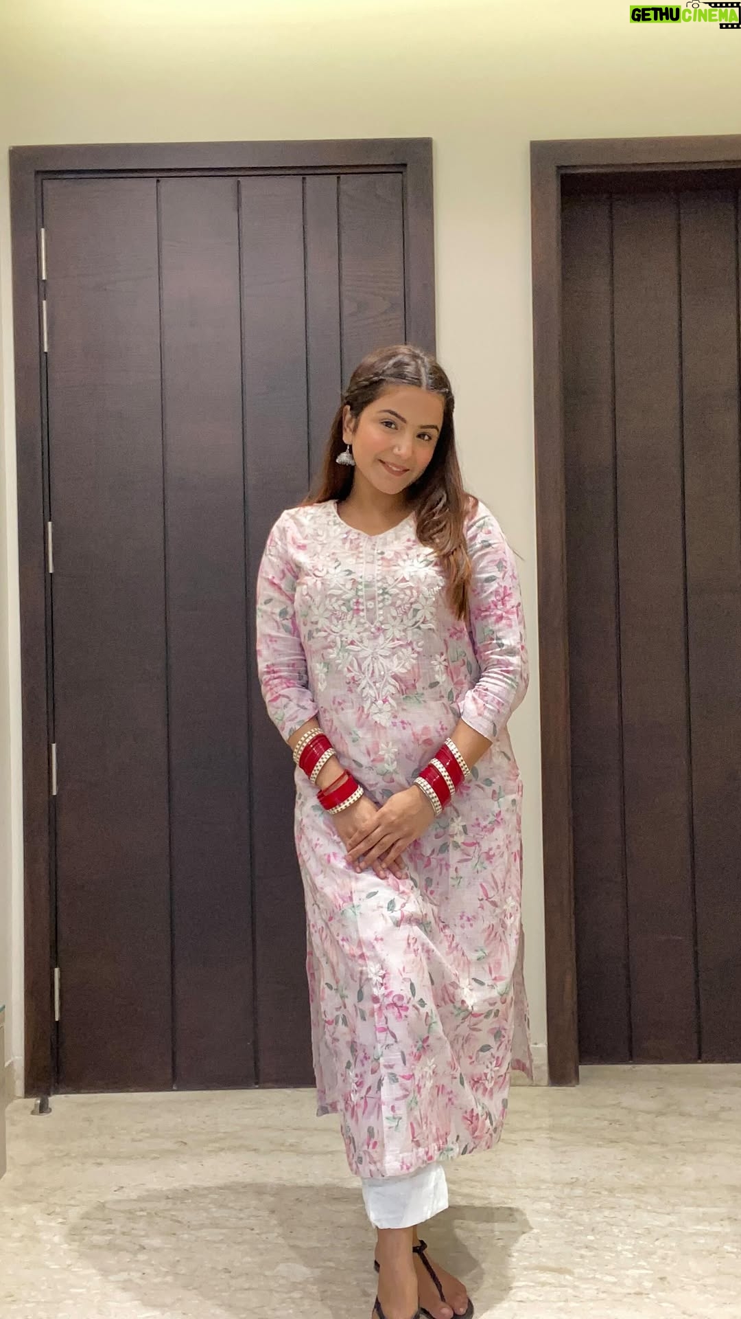Priya Kapoor Arora - 6.9K Likes - Day 3/7 Summersuits series 

Suit - @ibadat_india 

#ootdfashion #ootd #sunmersuits #suits