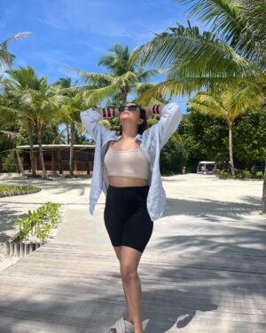 Priya Kapoor Arora Instagram - Feeling the sunshine ☀️