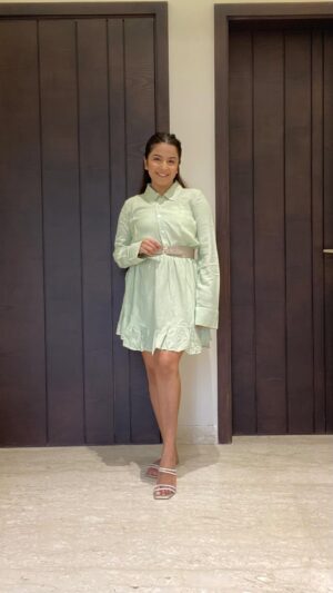 Priya Kapoor Arora Instagram - DAY 3/5 Summerdresses series
Dress - @koton
Belt - @hm
Slippers - @stelatoesshoesindia
Bag - @zara
#summerstyle #summerdresses #bags #heels
