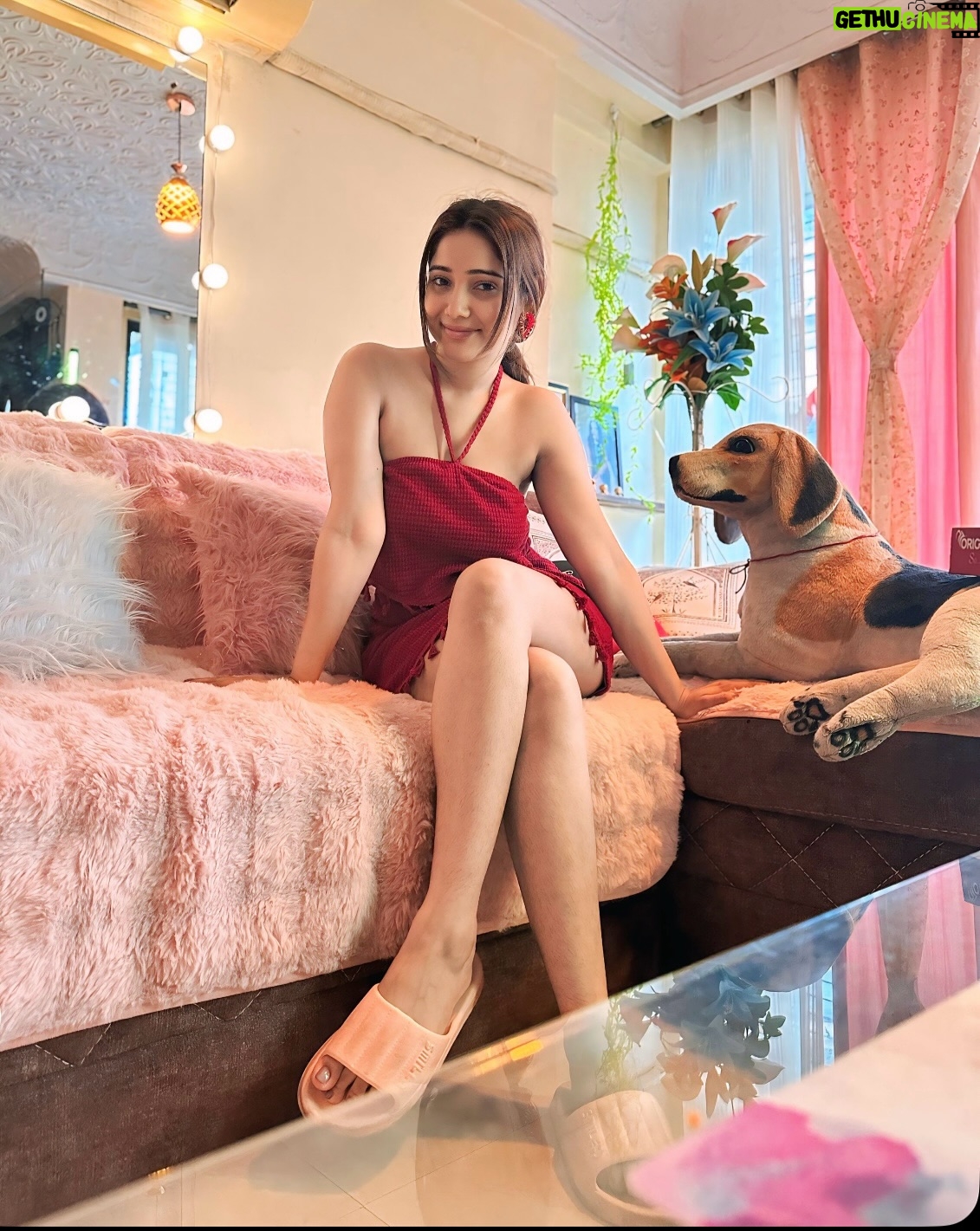 Priya Mishra - 5.8K Likes - 