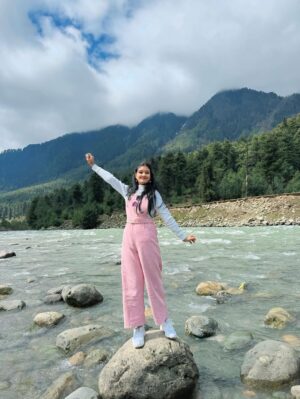 Priya Mitra Instagram - Kashmir🥰