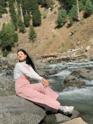 Priya Mitra Instagram - Kashmir🥰