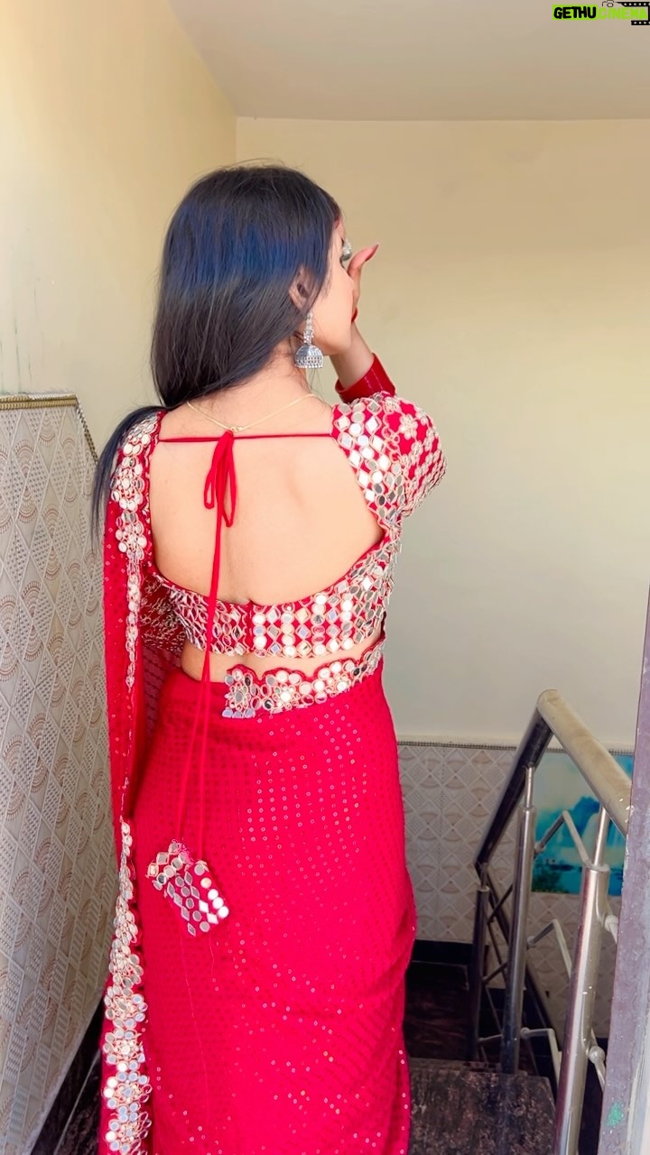 Priya Rathore - 6K Likes - ❤️ saree By @kac_all_collection