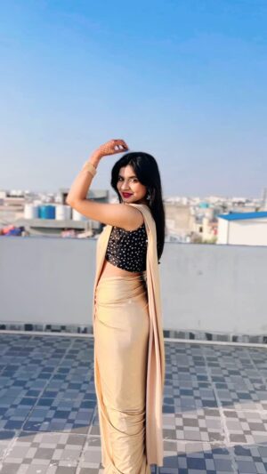 Priya Rathore Instagram - Nashe me zindagi hai 😌😛