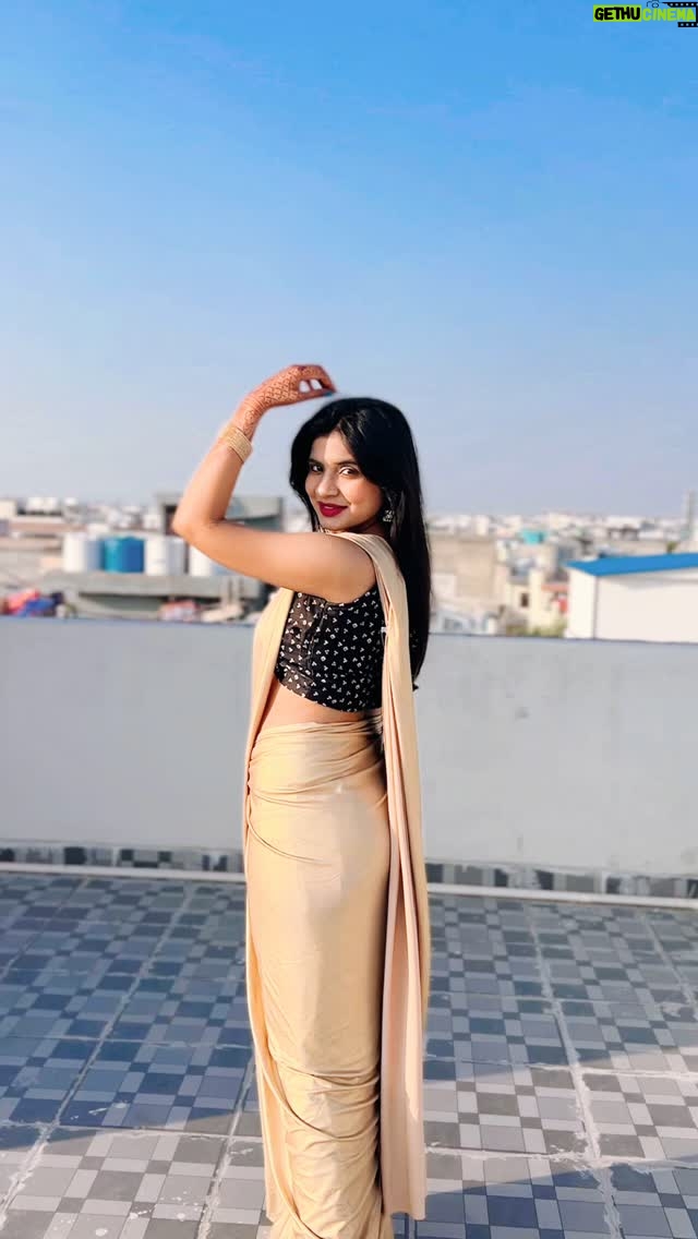 Priya Rathore - 3.4K Likes - Nashe me zindagi hai 😌😛