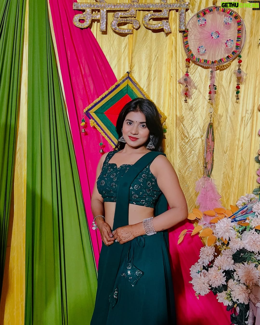 Priya Rathore - 1K Likes - Dost ki Mehndi ceremony ❤️☘️