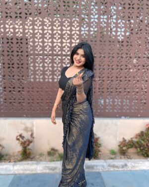 Priya Rathore Instagram - Dekha Ek Khwaab to silsile hue ☘️🫶🏼