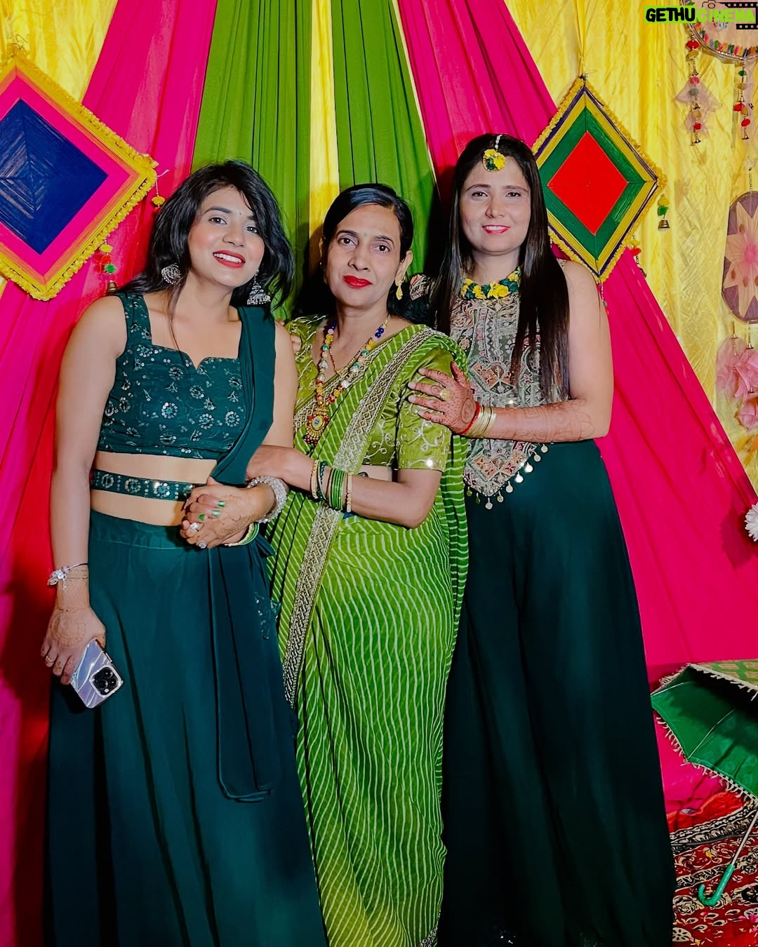 Priya Rathore - 1K Likes - Dost ki Mehndi ceremony ❤️☘️