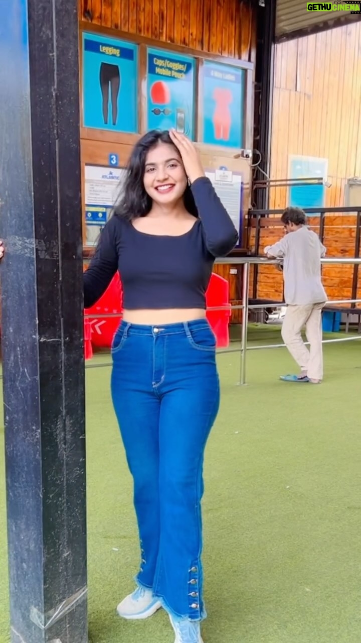 Priya Rathore - 1.3K Likes - 🙈❤️

@priyaa_rathore_official 

#reeitfeelit #reel #instamood