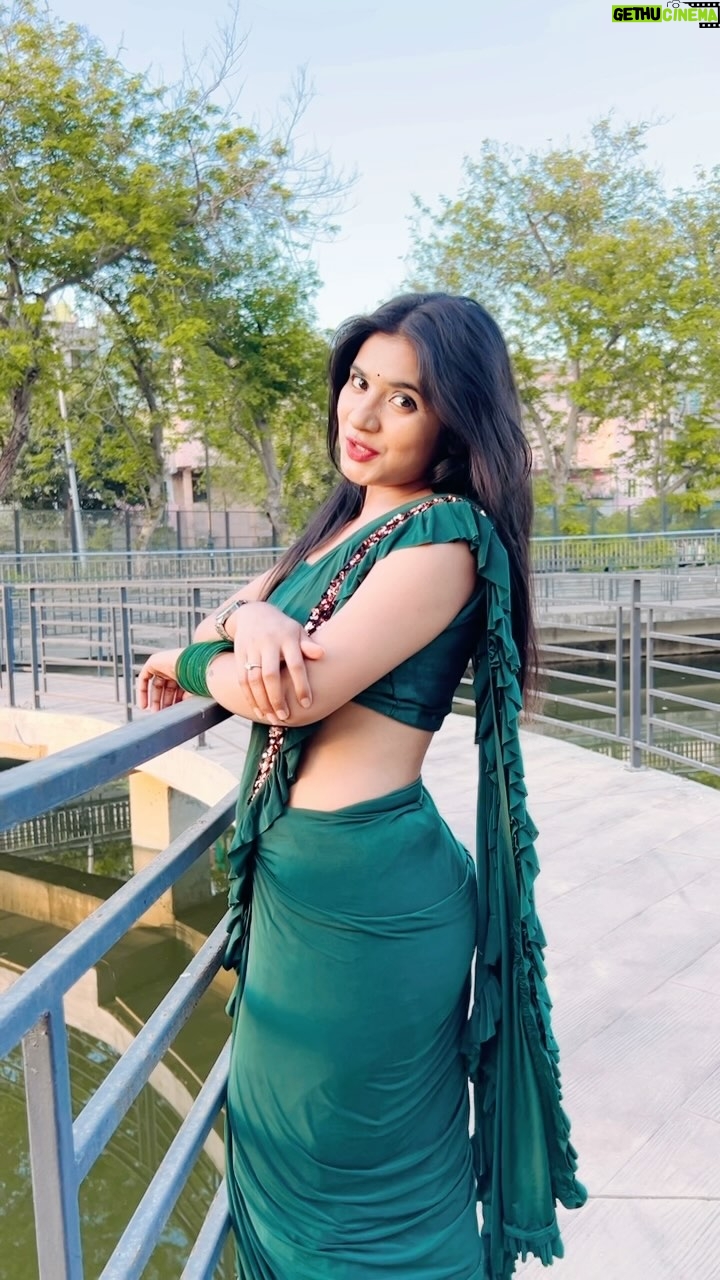 Priya Rathore - 2K Likes - Yeh movie dekhi hai kya apne ???