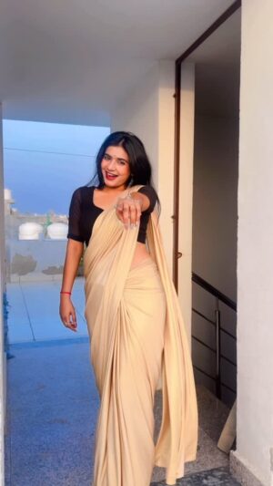 Priya Rathore Instagram - Achi na lage 😍
