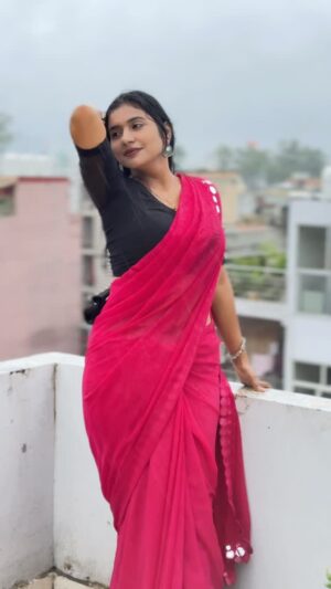 Priya Rathore Instagram - 🙈baarish Ho rahi hai ?  ap ki  city me 😁 

@priyaa_rathore_official 

#reeitfeelit #reelsofinstagram #reel