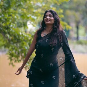 Priya Vadlamani Instagram - It's that time of the year again...@the_pixel_farmer when when when are we shooting again ??✨️🩵