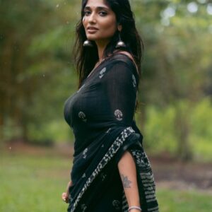 Priya Vadlamani Instagram - It's that time of the year again...@the_pixel_farmer when when when are we shooting again ??✨️🩵