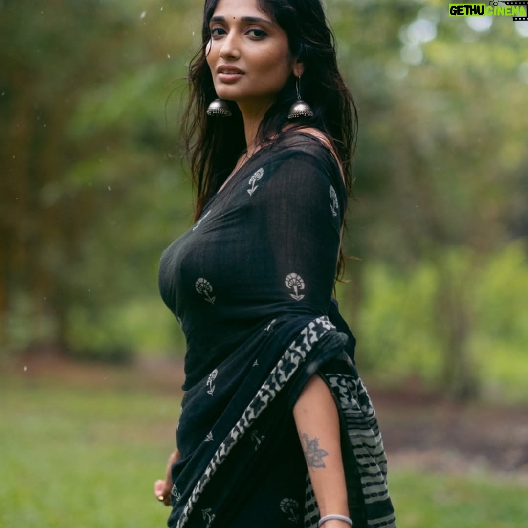 Priya Vadlamani - 68.1K Likes - It's that time of the year again...@the_pixel_farmer when when when are we shooting again ??✨️🩵