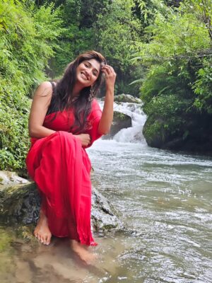Priya Vadlamani Instagram - Birthday behaviour...🐒🌻
Extremely grateful and thankful for all the wishes..birthdays are often a beautiful reminder of how loved I am and i am truly beyond grateful..✨️💛
Also this was my first birthday alone, without my family or friends . Just by myself. And it was a beautiful day, I walked aimlessly in a town I don't know, I ate whatever I wanted, I sat and read anywhere I wanted , I was in awe of how truly beautiful nature is.. the mountains have always always been my escape and that's all I wanted this year. Quiet and peace and it really was serene...highly recommend solo travel for birthdays 🐣🐣
P.s - I was very very safe while clicking these pictures. This is a stream that flows through the place I was staying and the current was very normal when I clicked these...