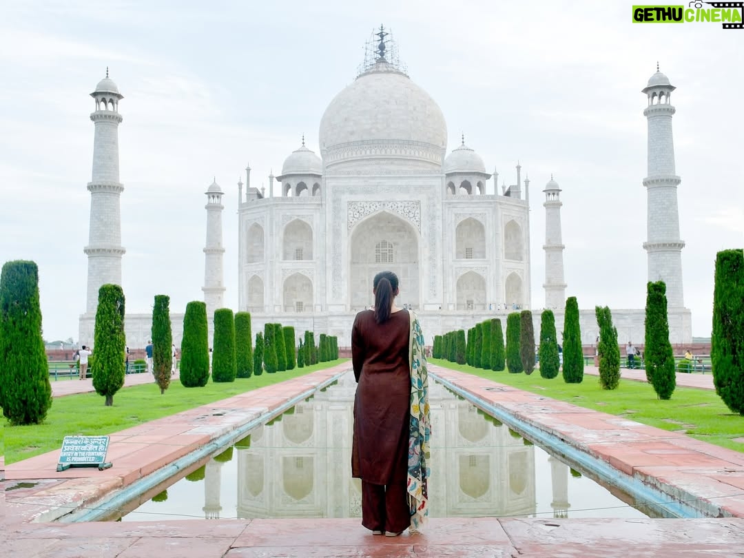 Priyamani - 566.1K Likes - A love story etched in marble 🤍🤍🤍🤍 a wonder to behold !!!

Promise of Love!!

Mumtaz ♾️ Shahjahan. 

Taj Mahal forever. See the beauty to believe it