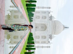 Priyamani Instagram - A love story etched in marble 🤍🤍🤍🤍 a wonder to behold !!!

Promise of Love!!

Mumtaz ♾️ Shahjahan. 

Taj Mahal forever. See the beauty to believe it