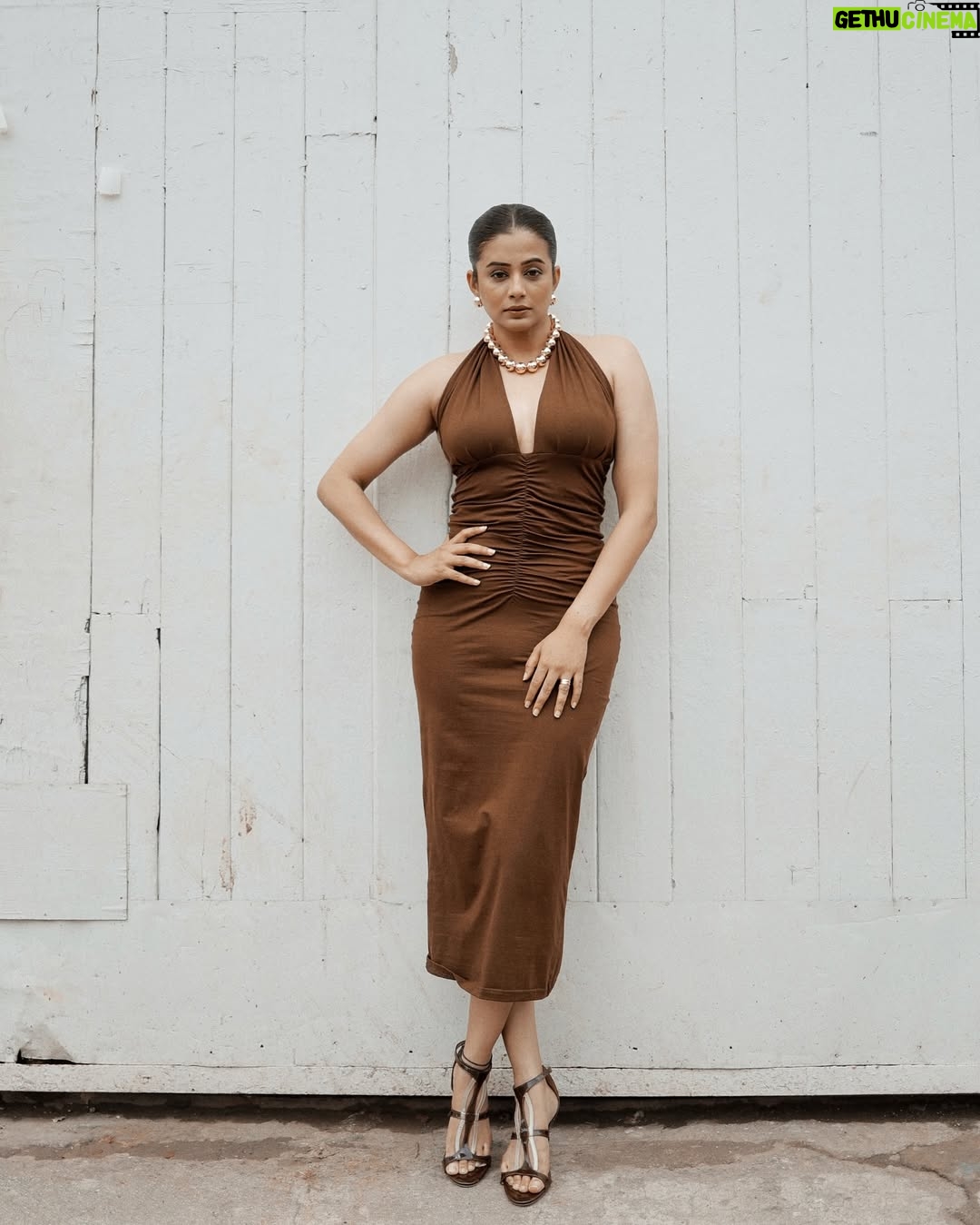Priyamani - 209.1K Likes - Wearing my coffee, not drinking it.
.
.
Wearing @neonthelabelsofficial @viralmantra 
Jewels by @aquamarine_jewellery
Shoes by @oceedeeshoes 
📸 @cinesarang.co
Styled by @theitembomb 
MUAH @pradeep_makeup @shobhahawale