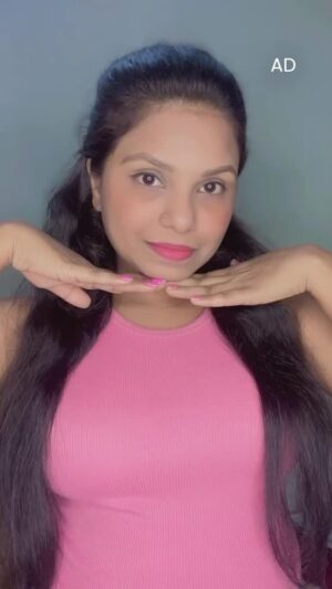 Priyanka Bhagat Instagram - #AD
Long-lasting hydration & powerful SPF? Yes! Pondās Sun Miracle gives you 12-hour UV protection skincare benefits! š #YourSkinDeservesThis
#AD#Ponds #PondsIndia #Sunmiracle #NonStickySunscreen #SPF50 #Niacinamide #Affordablesunscreen #PondsSunscreen #Explore #PondsSunMiracle #SPF50 #GlowAndProtect #NoMoreSunDamage #NiacinamideGlow #PondsSunscreen #SPFThatCares #SunKissedNoMore #HealthySkinEveryDay #NonStickySPF