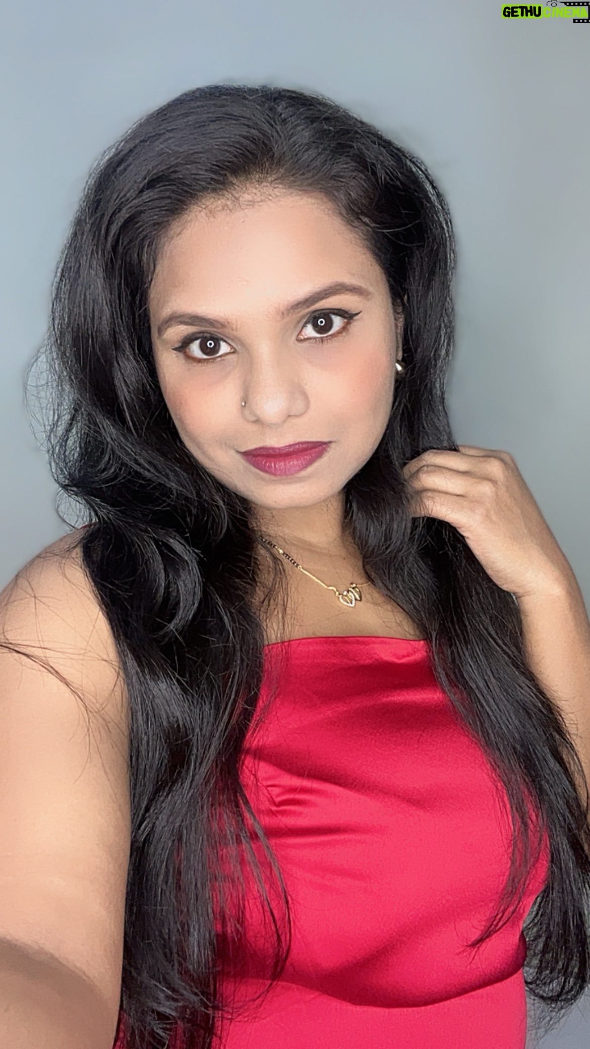 Priyanka Bhagat - 4.8K Likes - #AD POND’S Sun Miracle SPF 50 Crème Gel allows you to go out in the sun with confidence. Enjoy lightweight, non-sticky protection that blocks 97% of UV rays and gives your skin an all-day glow.

So why wait? Let’s get you the shine you deserve🌞

[POND’S Sun Miracle, POND’S India, SPF 50, PA   , UV protection, fresh glow, niacinamide benefits, even-toned skin, bright skin, sun damage prevention, skincare, sunscreen, glow and protect, POND’S skincare, SPF protection.]

#AD #Ponds #PondsIndia #Sunmiracle #NonStickySunscreen #SPF50 #Niacinamide #Affordablesunscreen #PondsSunscreen #Explore
