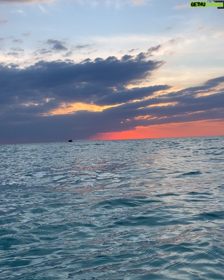 Priyanka Chaturvedi - 12K Likes - Found this secluded beach with literally only one more person around and witnessed the most beautiful sunset of my life, isn’t this what life is all about? :p

@anantg0swami trying his best to make me an island girl 🧜‍♀️ 🏖️ 🩵🪸🐚
