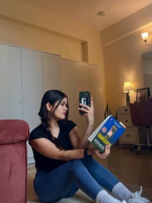 Priyanka Chaturvedi Instagram - Clicking through life 📸 🧡