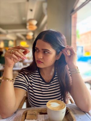 Priyanka Chaturvedi Instagram - Clicking through life 📸 🧡