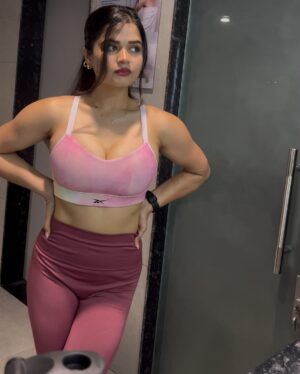 Priyanka Chaturvedi Instagram - A little moment for my gym fit… and my pancake obsession 🥞🧡😌