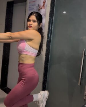 Priyanka Chaturvedi Instagram - A little moment for my gym fit… and my pancake obsession 🥞🧡😌