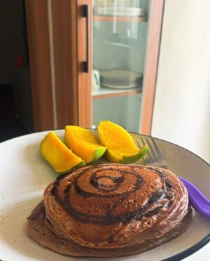 Priyanka Chaturvedi Instagram - A little moment for my gym fit… and my pancake obsession 🥞🧡😌