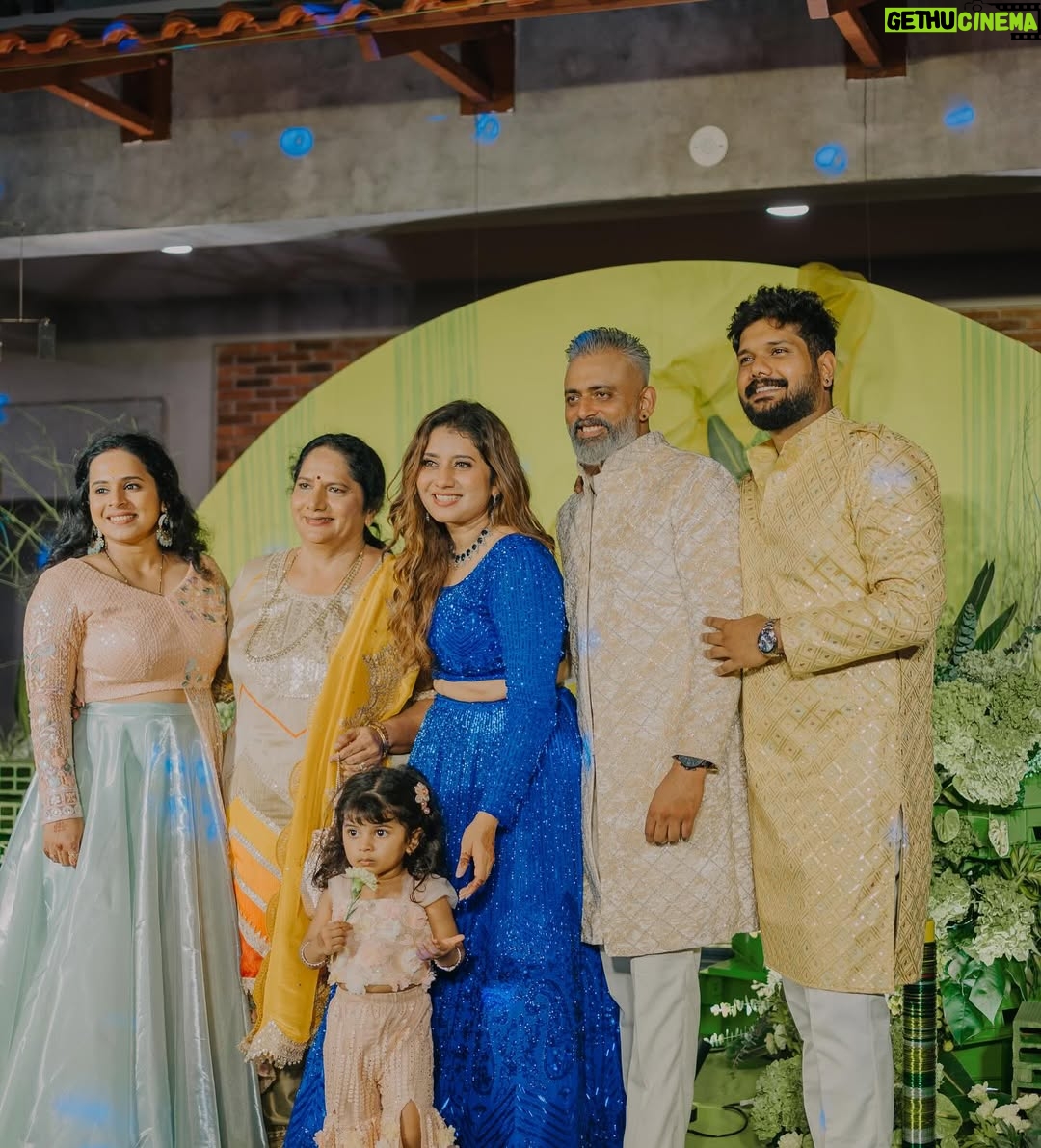 Priyanka Deshpande - 250.9K Likes - All my love, for the one who’s been my partner in every chapter of life — for every silly fight, every secret kept, and every tomorrow we share. 🥂♥️
.
.
#iloveyoutambi #rakhi
