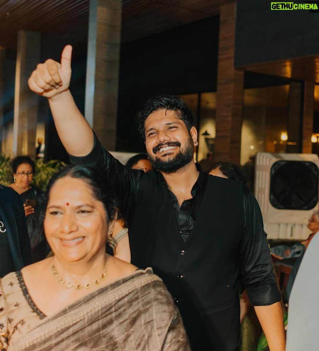 Priyanka Deshpande - 250.9K Likes - All my love, for the one who’s been my partner in every chapter of life — for every silly fight, every secret kept, and every tomorrow we share. 🥂♥️
.
.
#iloveyoutambi #rakhi