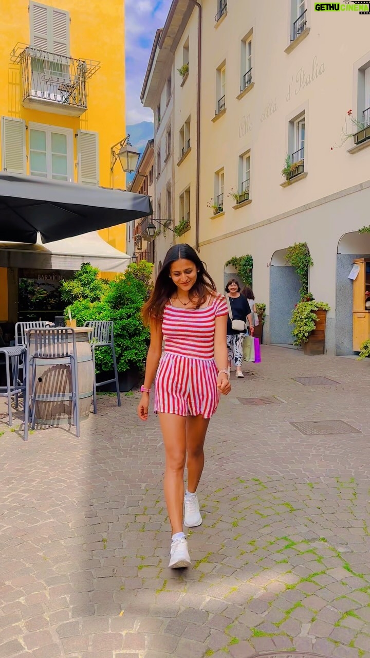 Priyanka Goswami - 3.6K Likes - 💗
#happiness #beautiful #place #italy #relax