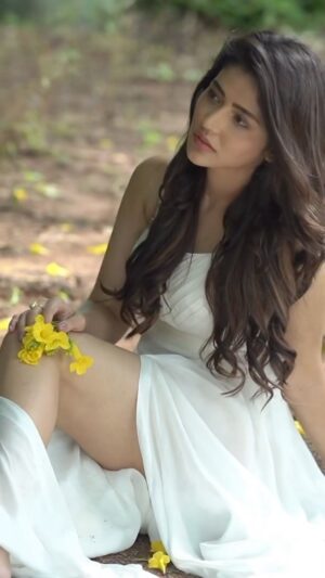 Priyanka Jawalkar Instagram - Lost in thoughts.. 🤍
.
.
.
.
.
.
.
.
#love #reels #reelsinstagram #trending #photography #white #art #bollywood #beautiful #song #photooftheday #kollywood #actress #hindisong #hollywood #piano #happy #tollywood #actor #instagood #style #fyp #cute #lost #pehlebhimain #animal #fashion #music #beauty #instagram