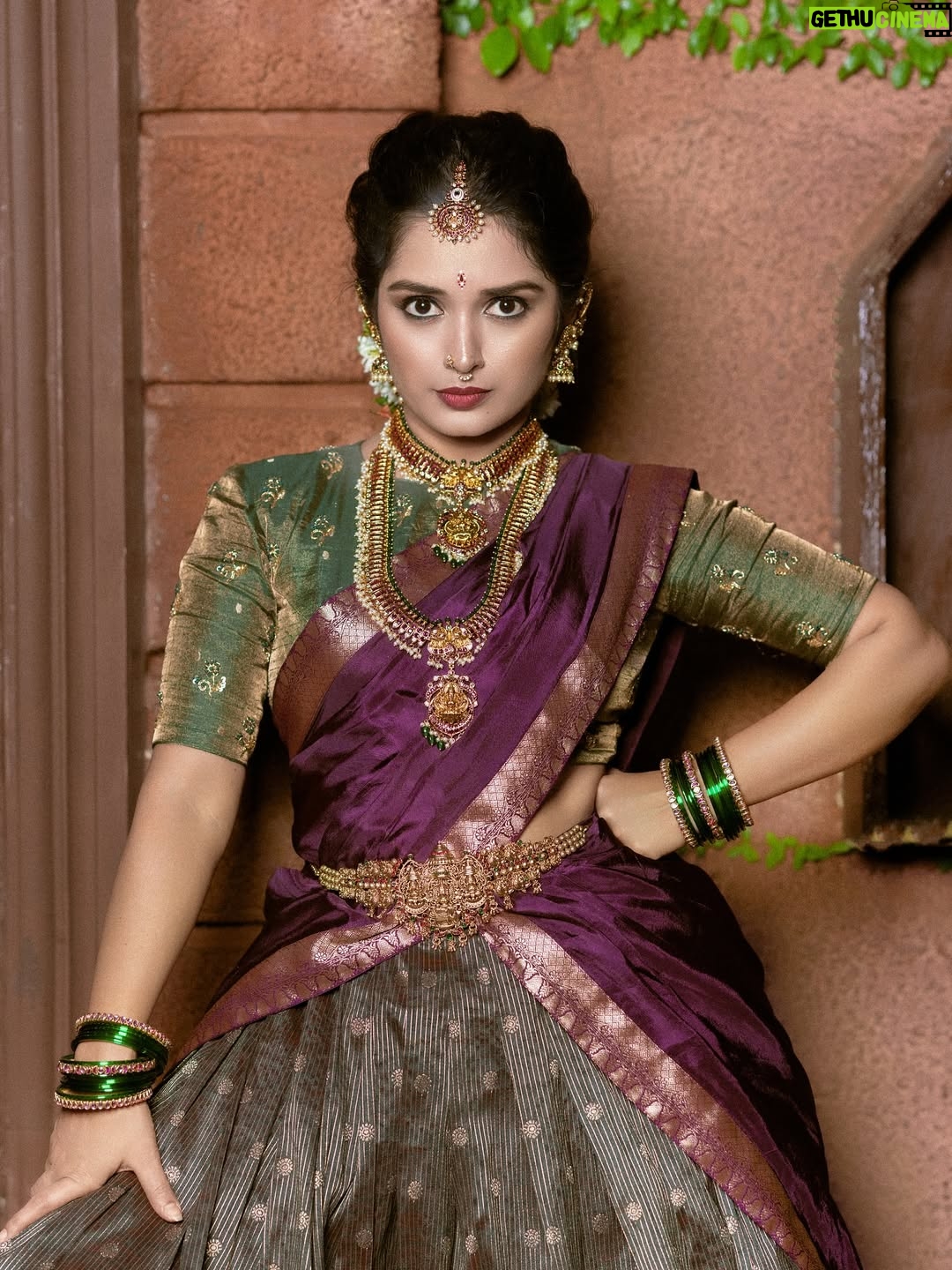 Priyanka M Jain - 89.3K Likes - మహానటి❤️‍🔥

In @srehadesignerstudioofficial @srehadesignerjewelleryofficial 
📸 @dl_shoots 
💄 @almightymakeupstudioacademy 
@nstudios_prewedding 

.

.

.

.

.

.

#priyanka #priyankajain #priyankamjain #mahanati #savitri #trending #retro #india #telugu #teluguretro #maayabazaar #lehenga #pattu #south #southindian #wedding #jewellery #viral #bn #virall #vintage #designs #designsoftheday #weddinghairstyle #ootd #ootn #outfit #attire