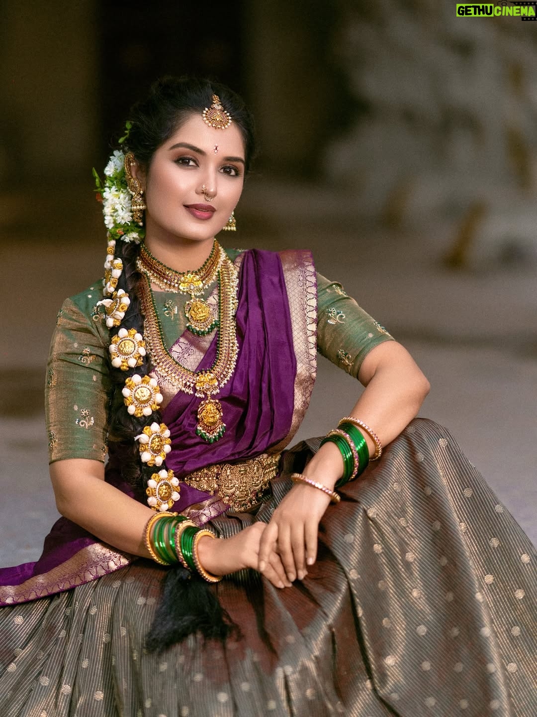 Priyanka M Jain - 89.3K Likes - మహానటి❤️‍🔥

In @srehadesignerstudioofficial @srehadesignerjewelleryofficial 
📸 @dl_shoots 
💄 @almightymakeupstudioacademy 
@nstudios_prewedding 

.

.

.

.

.

.

#priyanka #priyankajain #priyankamjain #mahanati #savitri #trending #retro #india #telugu #teluguretro #maayabazaar #lehenga #pattu #south #southindian #wedding #jewellery #viral #bn #virall #vintage #designs #designsoftheday #weddinghairstyle #ootd #ootn #outfit #attire