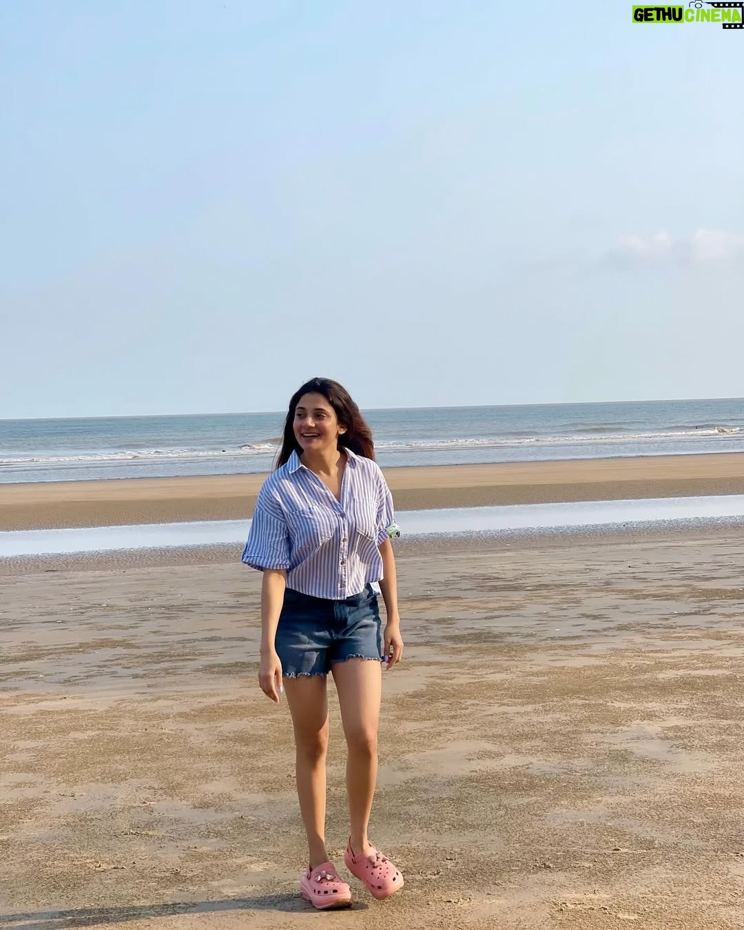 Priyanka Mitra - 36.4K Likes - Salty air & Sun-kissed hair 💃🏻🫠
.
.
.
#instagood #instapic #love #seaside #fun #livelovelaugh #happiness #gratitude #radhekrishna