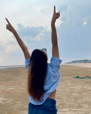 Priyanka Mitra Instagram - Salty air & Sun-kissed hair 💃🏻🫠
.
.
.
#instagood #instapic #love #seaside #fun #livelovelaugh #happiness #gratitude #radhekrishna