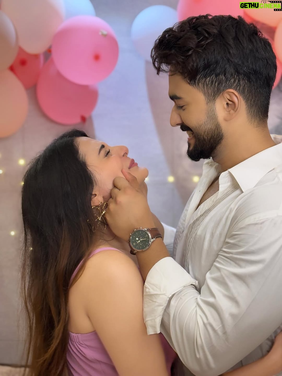 Priyanka Mitra - 21.7K Likes - Surrounded by love 🧿
Happy Me Day! ❤️💃🏻

& Thank you all for all the birthday love 😍🥂