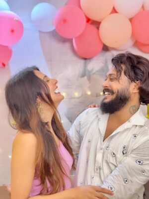 Priyanka Mitra Instagram - Surrounded by love 🧿
Happy Me Day! ❤️💃🏻
& Thank you all for all the birthday love 😍🥂