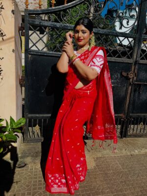 Priyanka Panigrahi Instagram - #laalsaree❤️