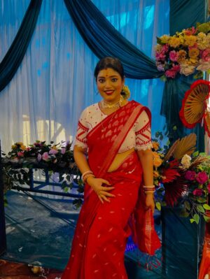 Priyanka Panigrahi Instagram - #laal saree🫶🏻🫶🏻🫶🏻🫶🏻